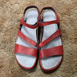 Naot women’s sandles